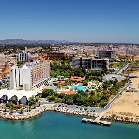 Modern With Pool In Vilamoura *