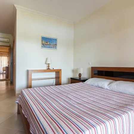 Modern With Pool In Vilamoura